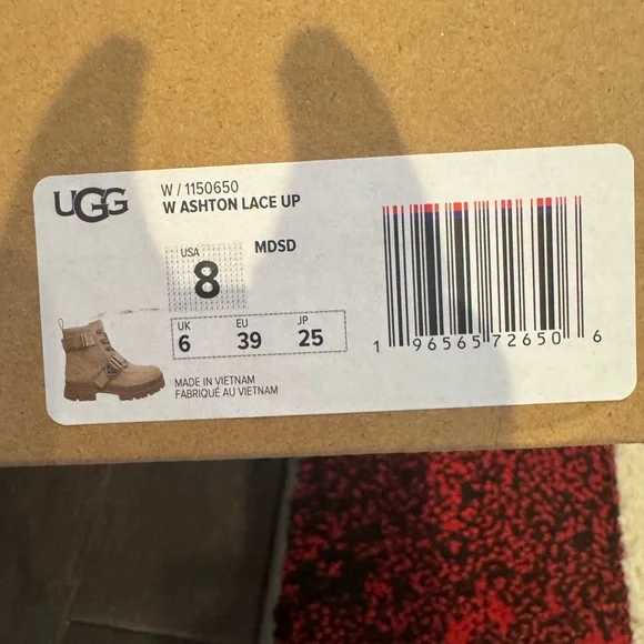 UGG Ashton Lace Up Boots - Picture 7 of 7